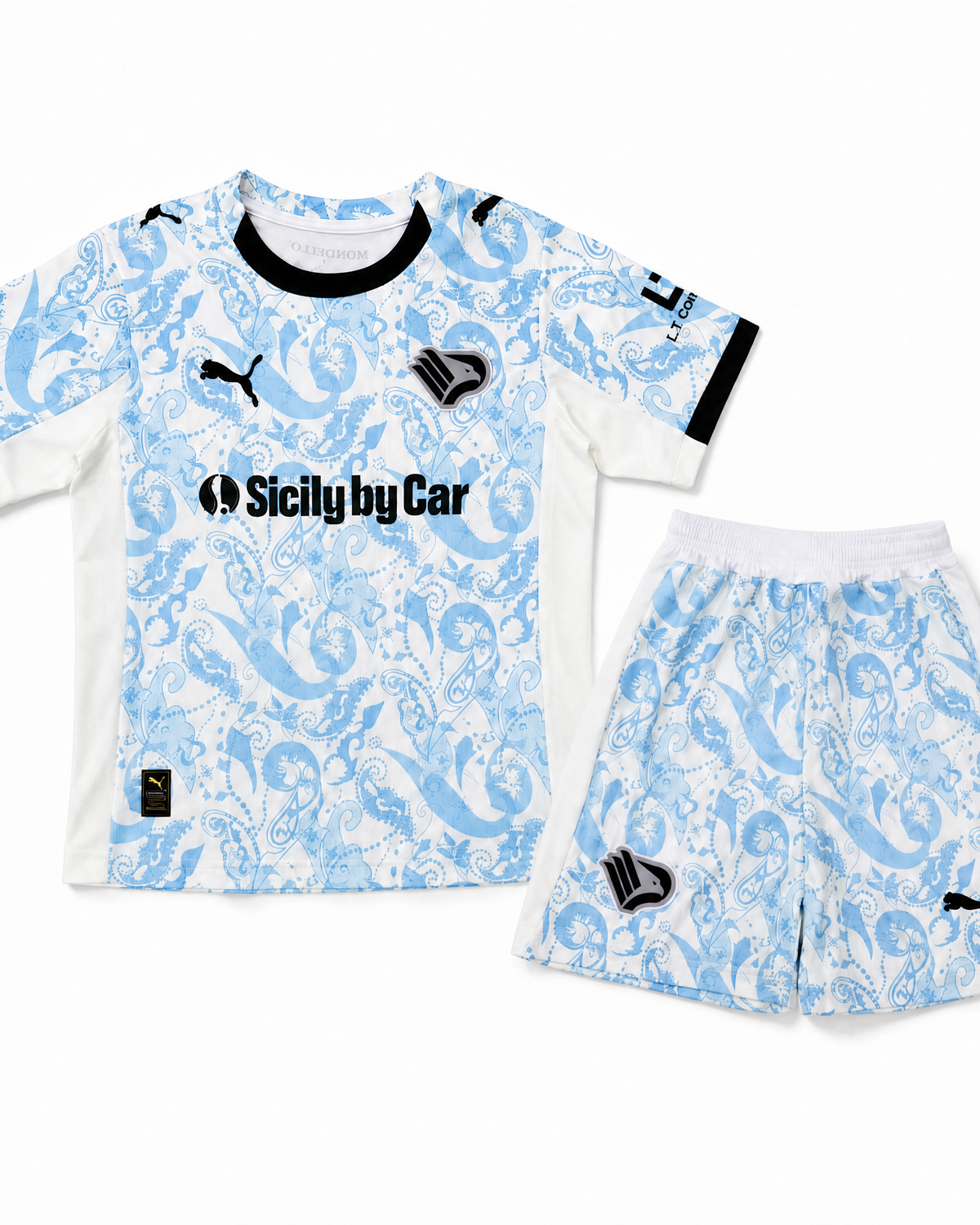 Palermo completo Third Bambino 2025/26 con maglia chiara e fantasia azzurra
