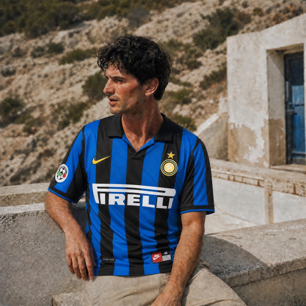 Roberto Baggio in azione con la maglia dell'Inter durante la stagione 1998/99.