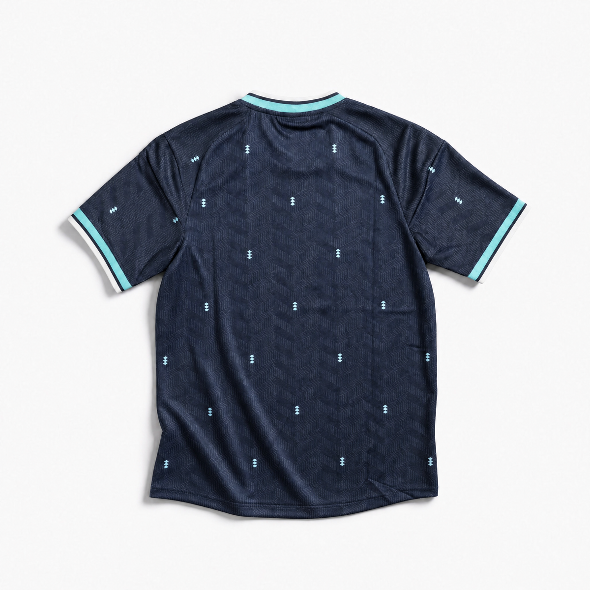 Vista posteriore della maglia da trasferta tedesca 2026 con motivo grafico geometrico all-over