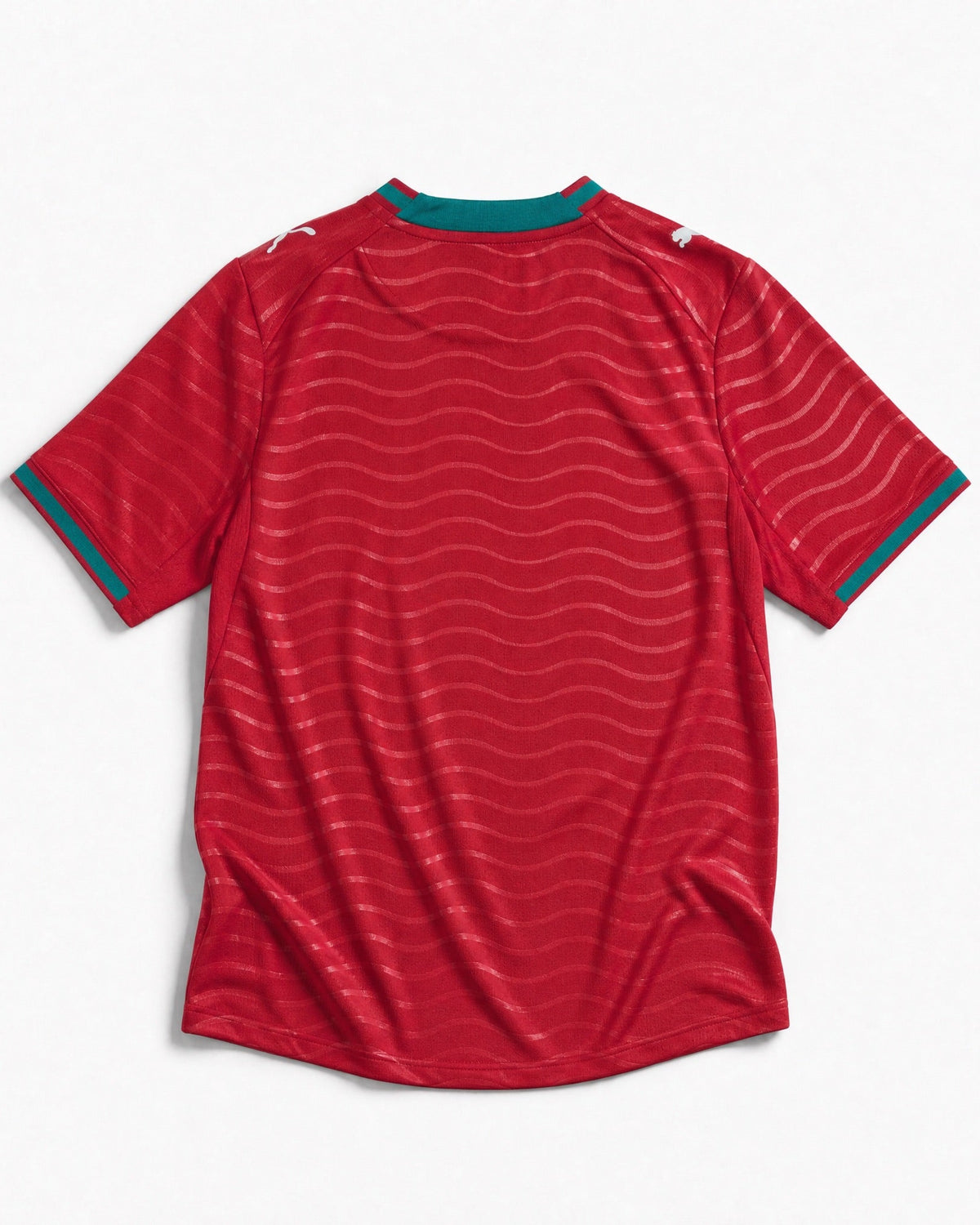 Vista posteriore della maglia rossa nazionale portoghese 2026 con tessuto tecnico traspirante