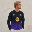 Dettaglio stemma ricamato maglia away manica lunga Barcellona 2026/27