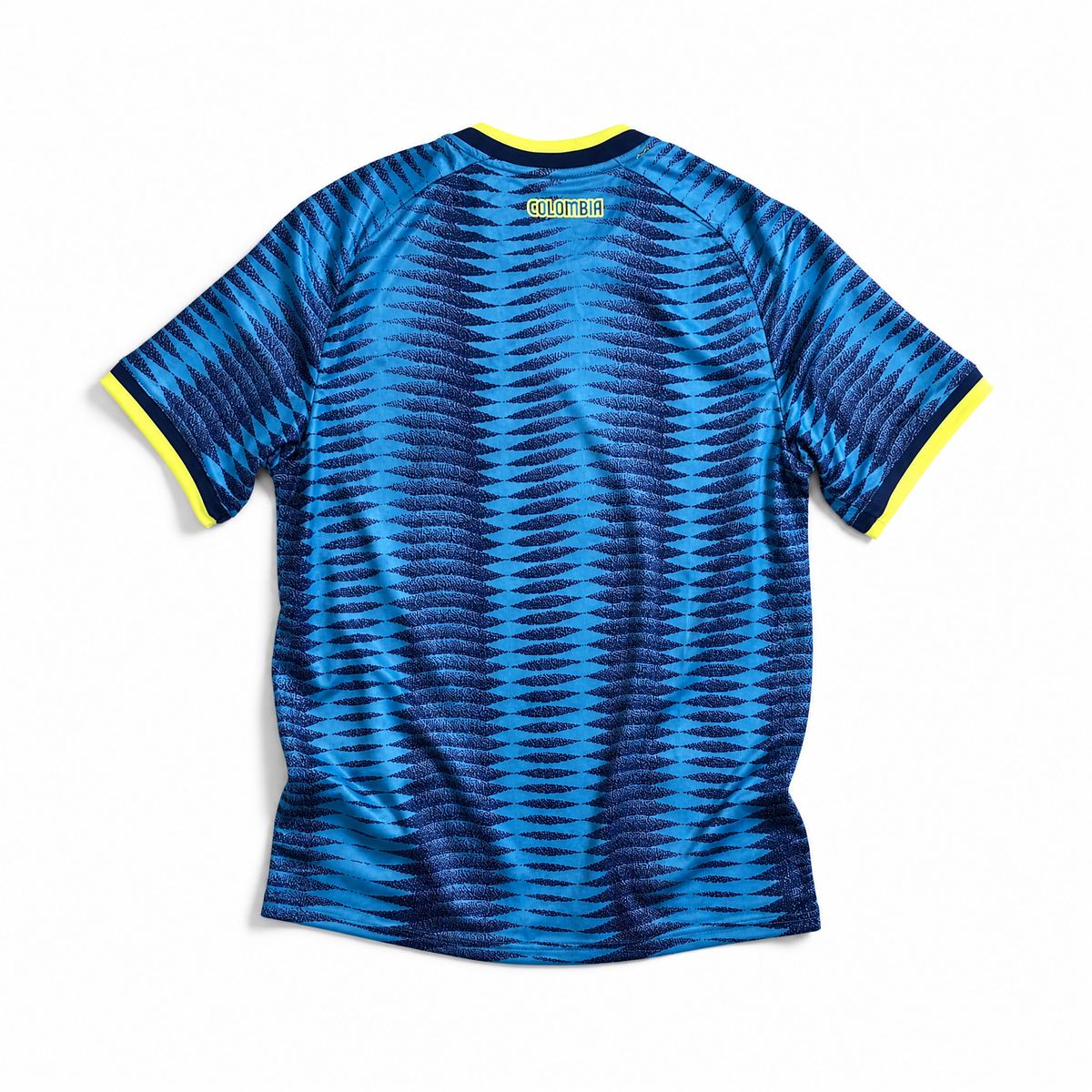 Colombia away 2026 jersey retro colore azzurro dettagli tono su tono
