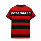 Retro della maglia Flamengo 1995/96 a bande orizzontali rosso nere
