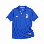 Roberto Baggio esulta dopo il gol contro il Cile a Francia '98 con la maglia azzurra.