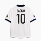 Retro maglia bianca Inter 1998/99 Baggio numero 10 in blu.
