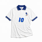 Roberto Baggio in campo con la maglia bianca dell'Italia a USA '94.