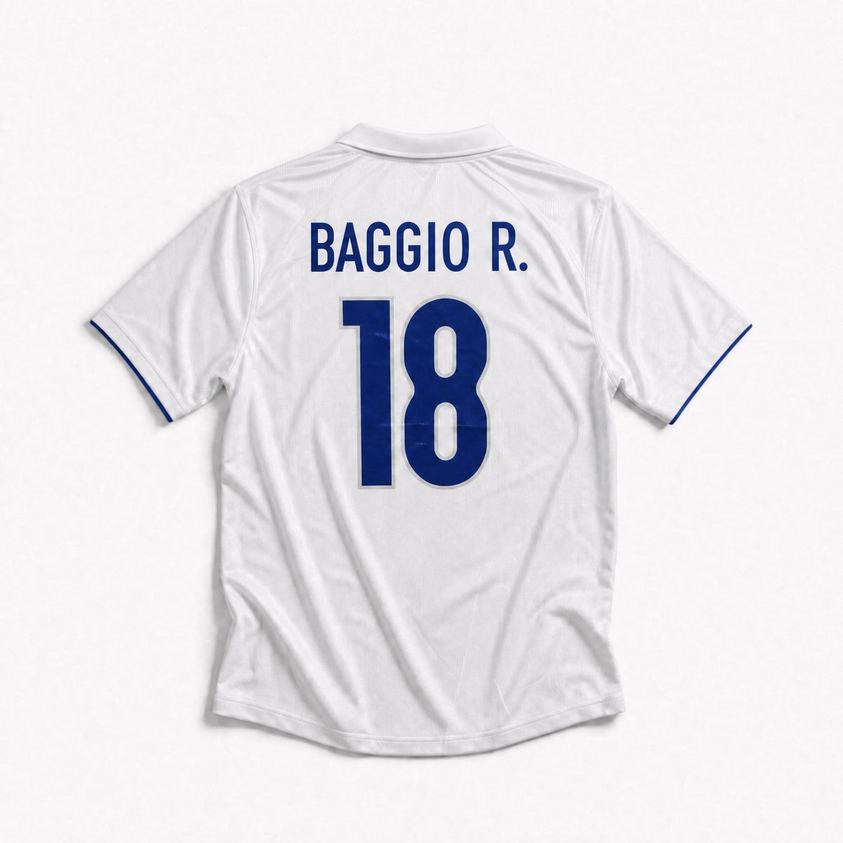 Retro maglia bianca Italia 1998 Baggio numero 18 con font blu originale.