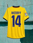 Maglia storica Barcellona 2008/09 appesa dettaglio numero 14