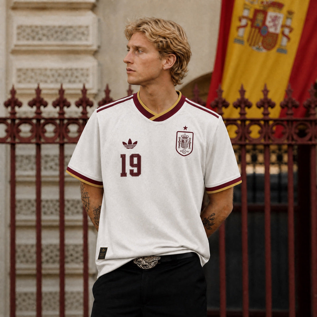 Lamine Yamal indossa la maglia Spagna Away 2026 World Cup Winner.