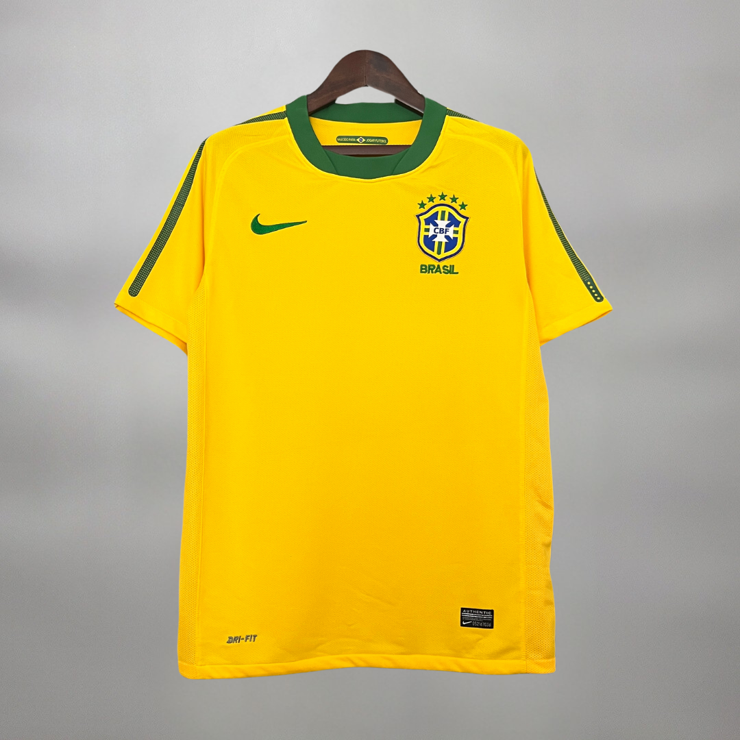 Maglia Brasile 2010 Home vista frontale con stemma nazionale