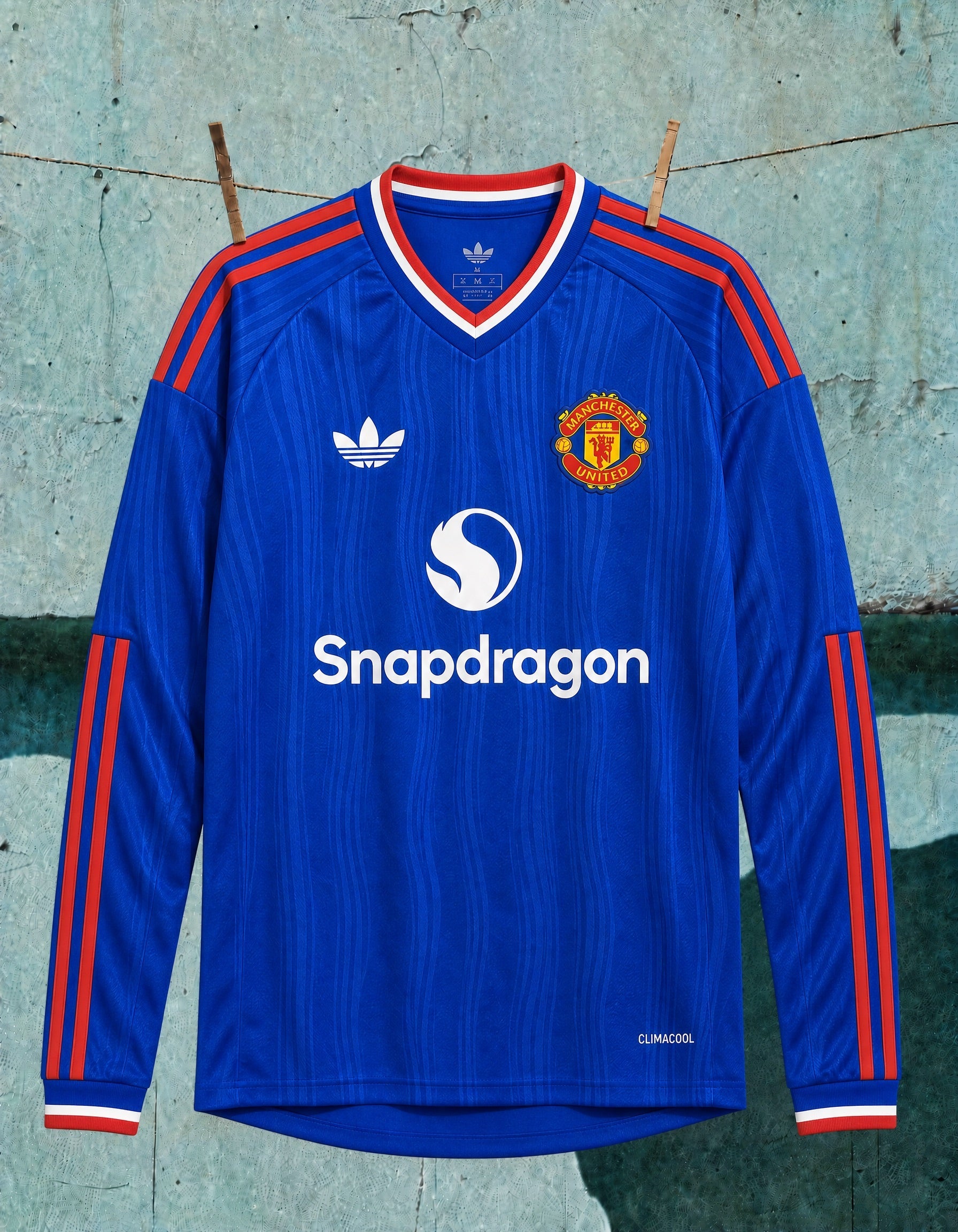 Maglia away Manchester United 2026/27 manica lunga blu vista frontale