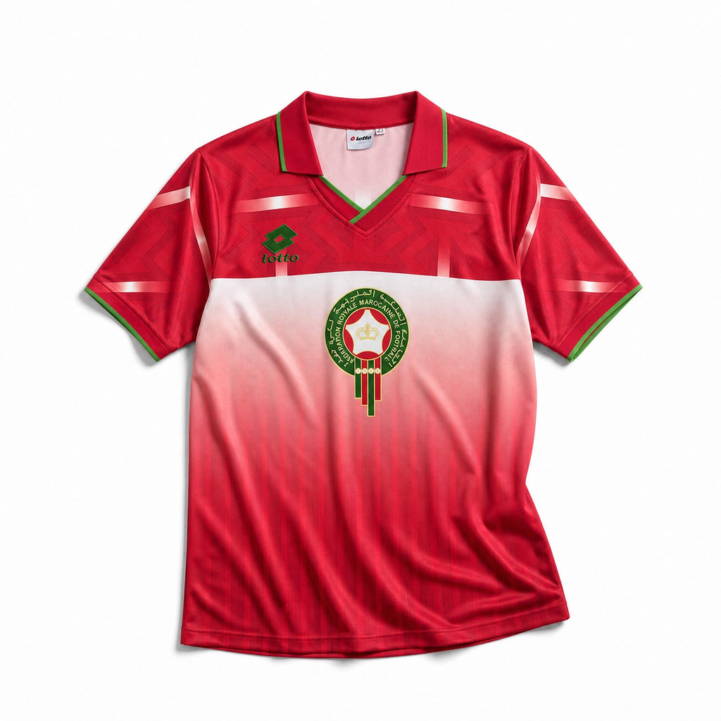 Maglia Home Marocco 1994 World Cup colore rosso con dettagli verdi vista frontale.