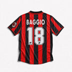 Retro maglia rossonera Milan 1996/97 con nome Baggio e numero 18 argento.