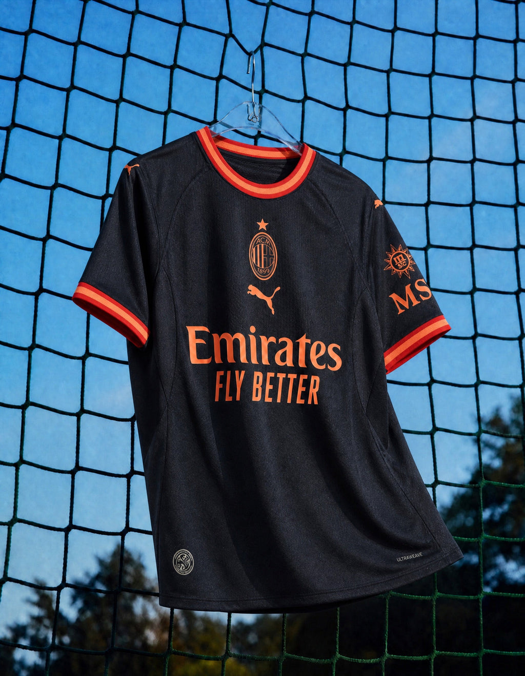 Maglia third Milan 2026/27 vista frontale colore blu notte con dettagli a contrasto